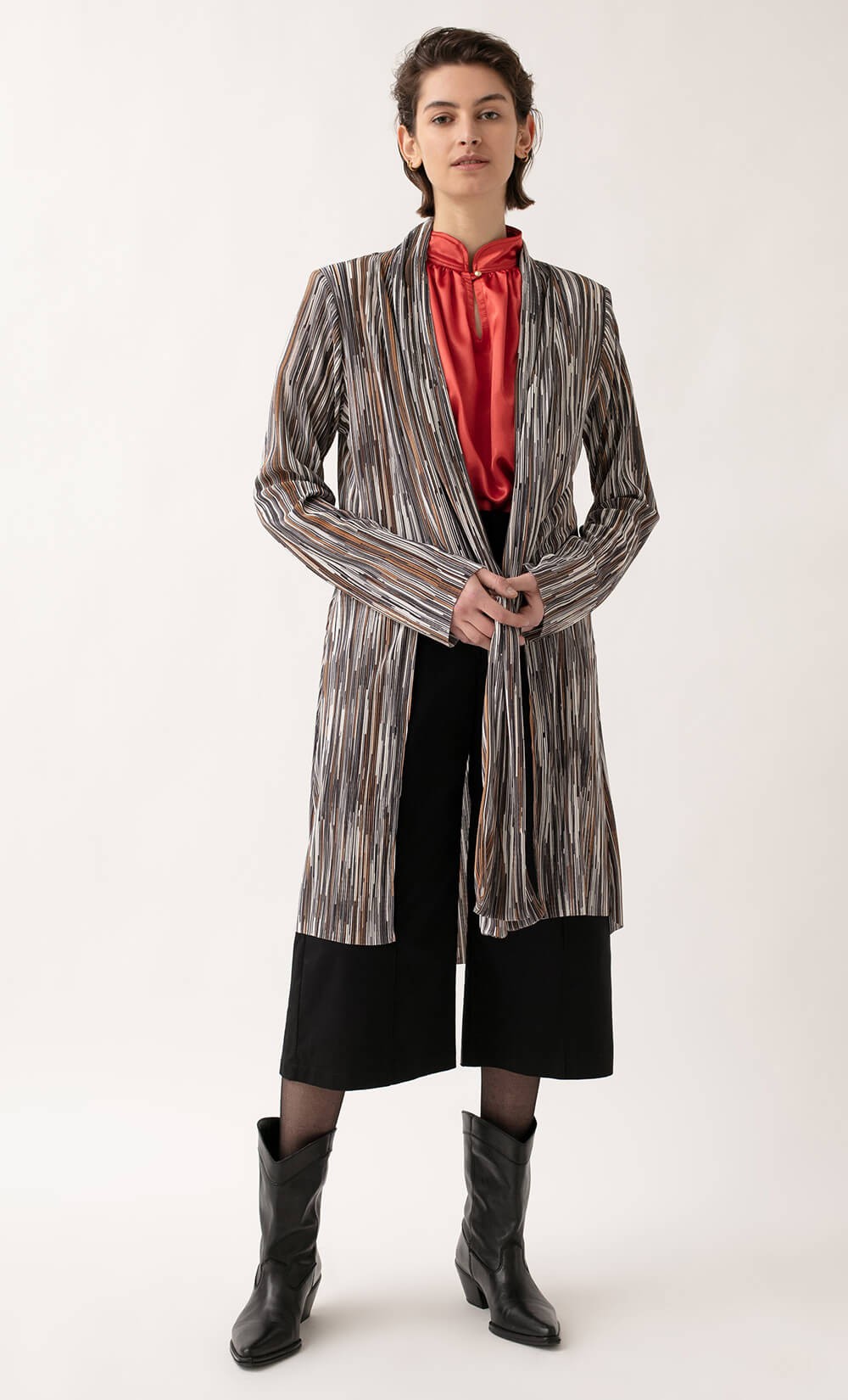 Shakimo Plissé Cardigan 