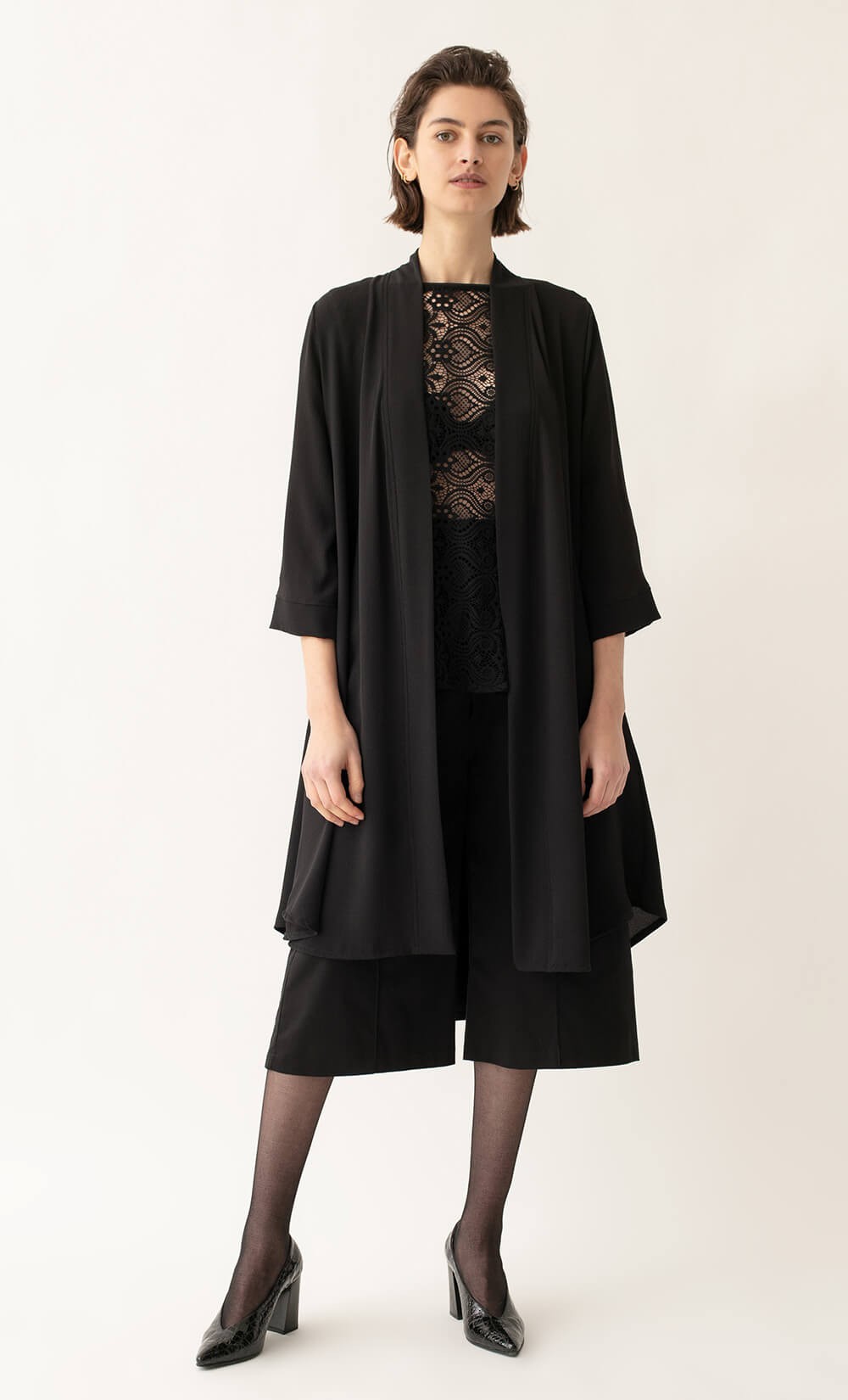 Black Clinomo Kimono 