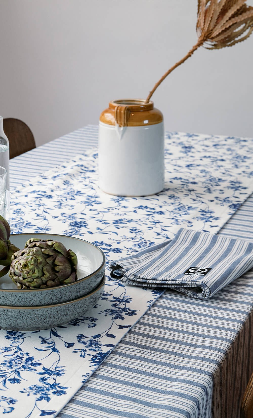 Toscana Cotton Table Runner
